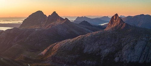 Mountains in the evening light, Helgeland coast near Jektvik, Rødøy, Nordland, Norway, Europe