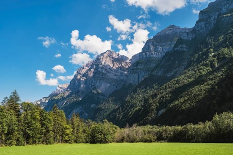 Mountain landscape in the Klöntal valley with the Glärnisch group, up to 2915 metres high, Canton
