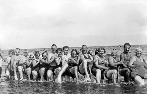 Bathing group on the beach, funny, laugh, summer holidays, holiday, joie de vivre, about 1930s,