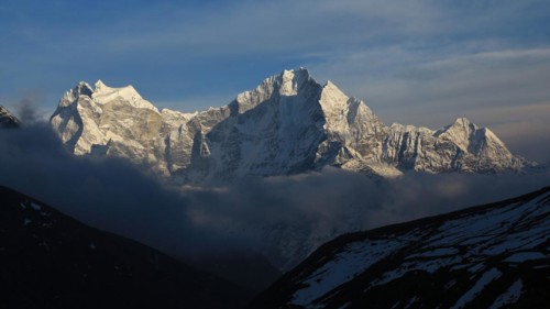 Thamserku and Kangtega at sunset