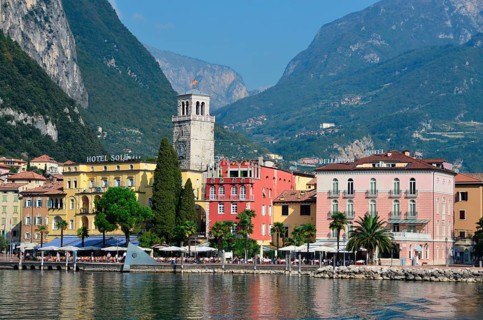 Lake promenade, Riva del Garda, Lake Garda, Trentino, Lago di Garda, Italy, Europe
