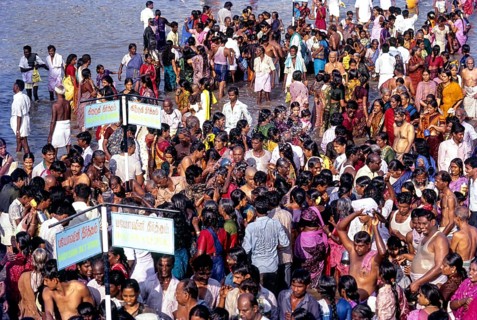 People gathered to take a dip in biodhini and Kruruthi theerthams (sacrad water) during Mahamakham
