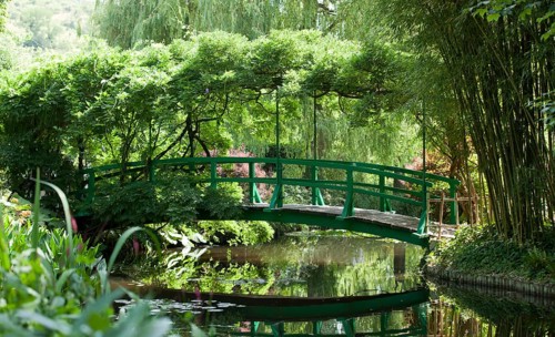 The famous bridge in the garden of the painter Claude Monet, Giverny, France, Europe
