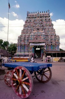 Nageswara Vaishanavite temple Rajagopuram the main gateway in Kumbakonam, Tamil Nadu, India, Asia