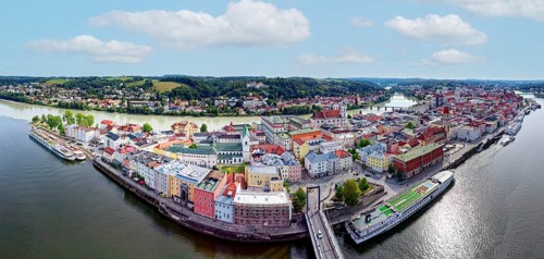 Danube with Prinzregent Luitpoldbrücke, behind Old Town Passau, behind Innstadt, aerial view,