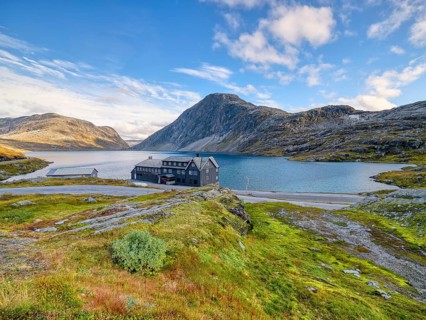 Lake Djupvatnet with Djupvasshytta, mountain, autumn, Geiranger, Møre og Romsdal, Vestland, Norway,