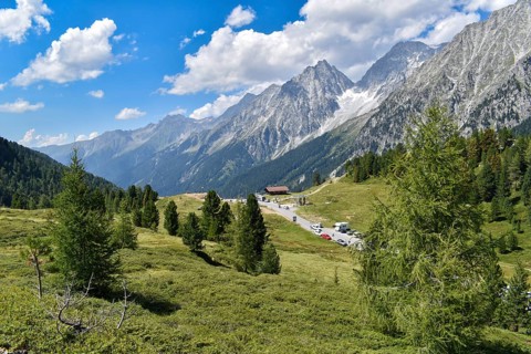 View over the Staller Sattel, the crossing to South Tyrol, to the peaks of Hochgall and Wildgall,