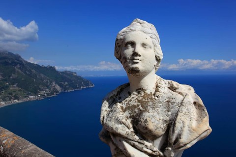Marble busts on the Belvedere, balustrade, Terrazza dell'Infinito of Villa Cimbrone, Ravello on the