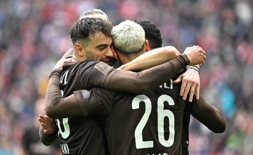 Goal celebration Elias Saad FC St. Pauli (26) Danel Sinani FC St. Pauli (10) Maniolis Saliakas FC