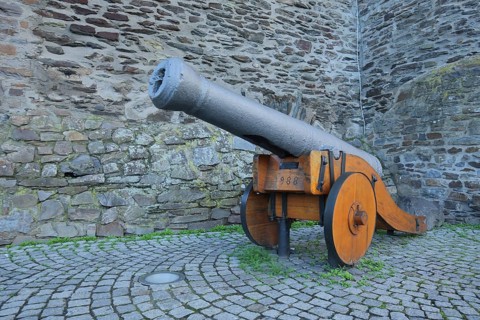 Reconstruction of a historical canon at the Helmswart Tower, Andernach, Rhineland-Palatinate, Upper