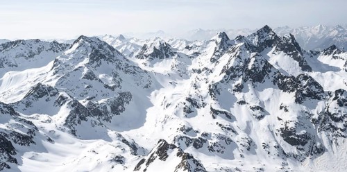 View of snow-covered mountain panorama, view from Sulzkogel, behind summit Hochreichkopf,