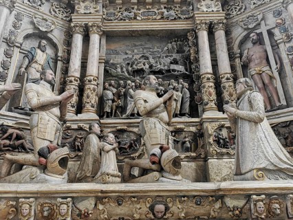 Epitaph, alabaster tomb, praying group of figures, Morizkirche, Evangelical Lutheran Town Church of