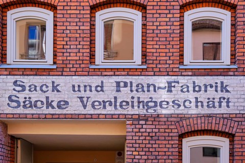 Sack and Plan Factory, Sack Rental Shop, Renovated facade of the heritage-protected building