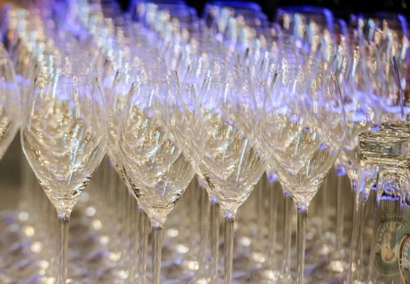 Freshly rinsed wine glasses on the counter of a restaurant, Berlin, 22 November 2024, Germany,