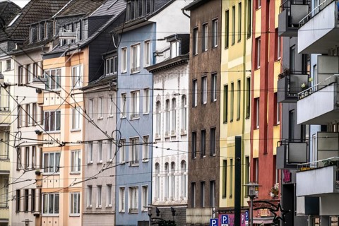 Older residential buildings, rental flat, in the city centre, Düsseldorf Flingern-Nord,
