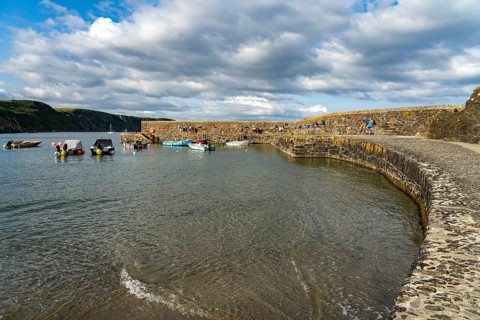 Harbour wall of Gorran Haven, St Goran, Cornwall, England, Great Britain