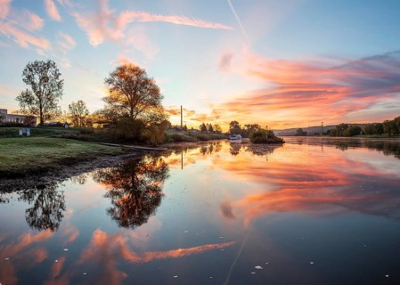 Sunrise on the Elbe in Kötitz, Coswig, Saxony, Germany, Europe