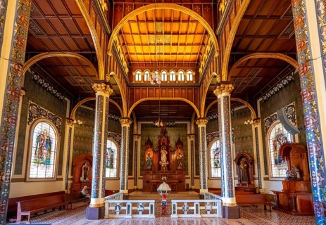 Interior view, Basílica de Nuestra Señora de Los Ángeles, Cartago, Costa Rica, Central America