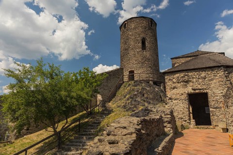 Strekov Castle (German: Schreckenstein) is perched atop a cliff above the River Elbe, near the city