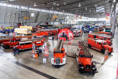 Retro Classics car show opens in Stuttgart. With over 90, 000 visitors and more than 900