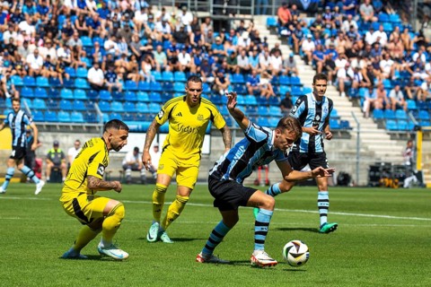 Football 3rd division, season 2024/25, matchday 4: Waldhof Mannheim vs. 1. FC Saarbrücken. On the