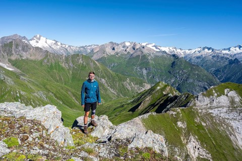 Mountaineer in front of mountain panorama with Großvenediger, mountain landscape with mountain