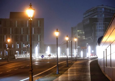 Old street lamps and LED lighting on the Kronprinzenbrücke in Berlin's government district, Berlin,