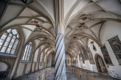 The late Gothic mortuary, burial place of the cathedral canons, consecrated in 1498, Cathedral of
