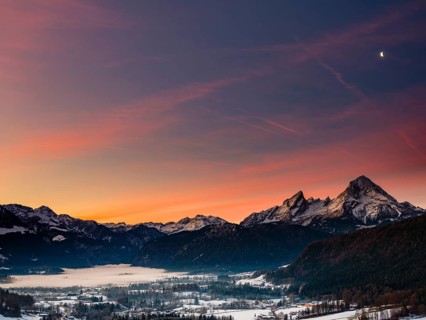 Berchtesgaden basin, behind the Steinernes Meer and Watzmann, dawn, winter landscape,