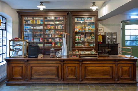 Former Thuringian drugstore from 1898, used as a corner shop from 1920 to 1960, now in the