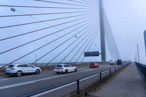 Friedrich-Ebert-Bridge over the Rhine near Bonn, also called North Bridge, motorway bridge of the