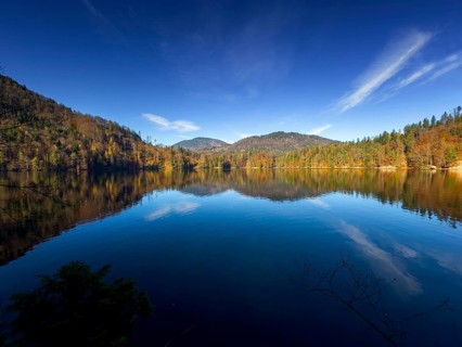 Autumn atmosphere at Hechtsee lake near Kufstein, Tyrol, Austria, Europe