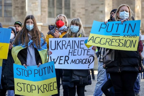 Wesel, North Rhine-Westphalia, Germany, Demonstration against Putin's war in Ukraine. Peace