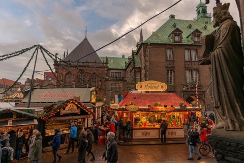 Christmas market at the historic town hall of the Hanseatic city of Bremen, market square in the
