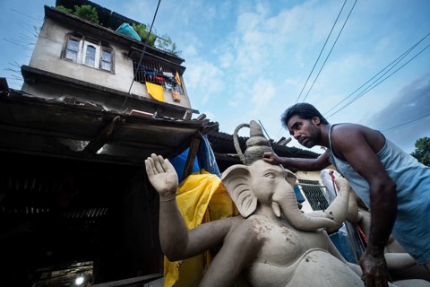 Guwahati, India. 4 September 2024. Artisan work on idols of the elephant-headed Hindu deity Ganesha