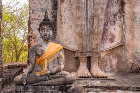 Buddha statues in the temple Wat Saphan Hin, UNESCO World Heritage Sukhothai Historical Park,