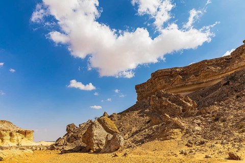 Eroded rock landscape at a fossilised reef edge, Huqf stone desert, Arabian Peninsula, Sultanate of