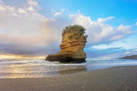 Rock formation shaped like a boot, Punakaiki, Paparoa National Park, South Island, New Zealand,