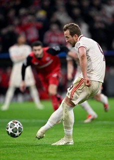 Penalty, penalty kick Goal kick Action Goal chance Harry Kane FC Bayern Munich FCB (09) UEFA