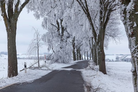 Closed road after snowfall, road to Kirchbach, Oederan, Erzgebirge, Saxony, Germany, Europe