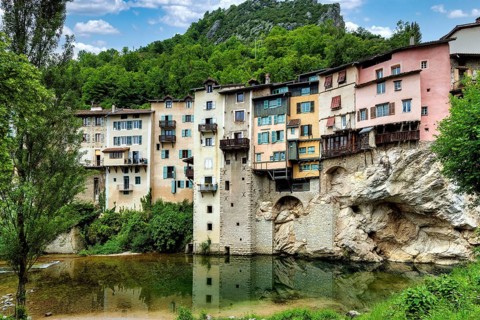 Pont en Royans. Houses hanging above river La Bourne. Isère. Auvergne-Rhone-Alpes. Vercors regional