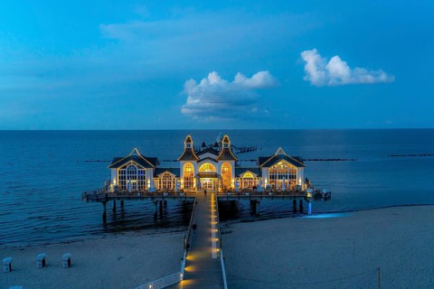 The pier of Sellin, evening mood, sunset, 394 metres long, with restaurant, jetty, island of Rügen,