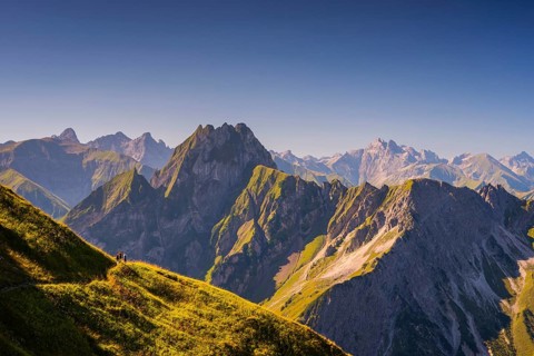 Laufbacher Eck-Weg, panoramic high trail from the Nebelhorn into the Oytal, behind the Hoefats,