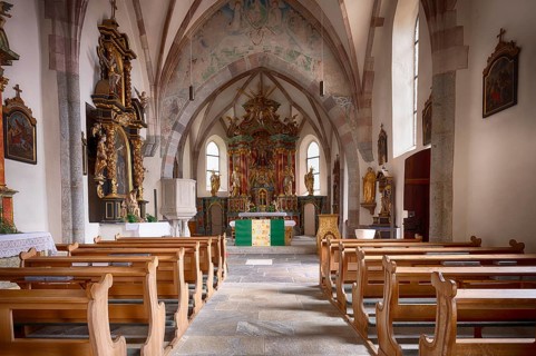 Interior view, choir, altar, old parish church Maria Himmelfahrt, Schenna, Scena, South Tyrol,