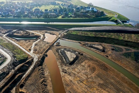 Dinslaken, North Rhine-Westphalia, Germany, Emscher estuary into the Rhine. In front, the