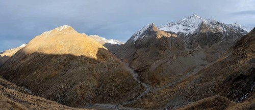 Mountain peak with snow in autumn, Niedertal, Vent, Ötztal Alps, Tyrol, Austria, Europe