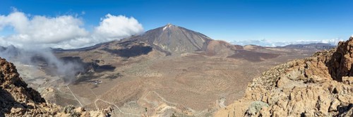 Panorama during the ascent to Alto de Guajara, 2715m, to the bizarrely shaped rock formations of