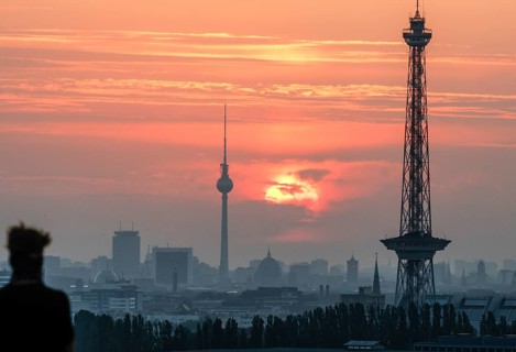 Sunrise in Berlin, Radio Tower, Television Tower, 06.09.2024, Berlin, Berlin, Germany, Europe
