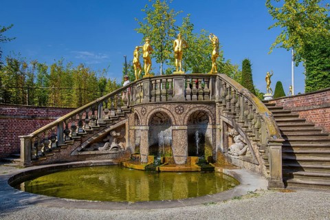 Golden sculptures from the Garden Theatre in the Great Garden, Herrenhausen Gardens, Hanover, Lower
