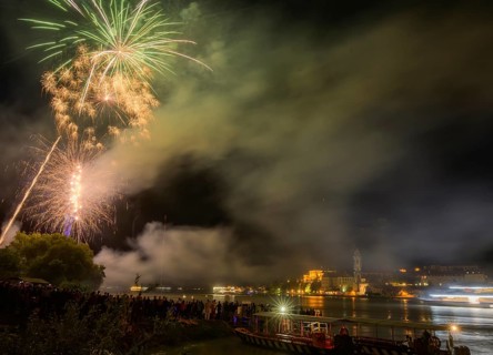 Solstice fireworks with a view of Dürnstein, Rossatz-Arnsdorf, Lower Austria, Austria, Europe